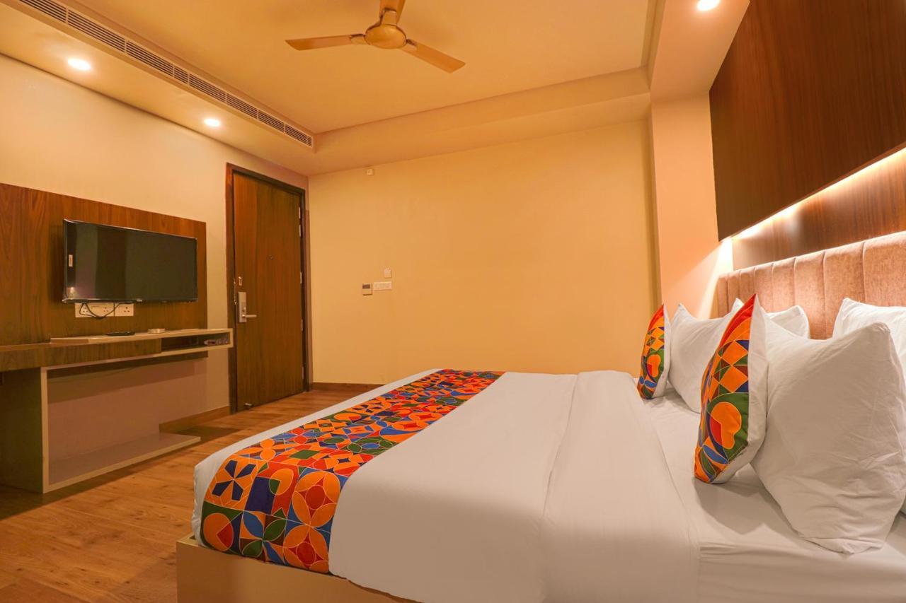 Fabhotel Prime Shanit 德里 外观 照片