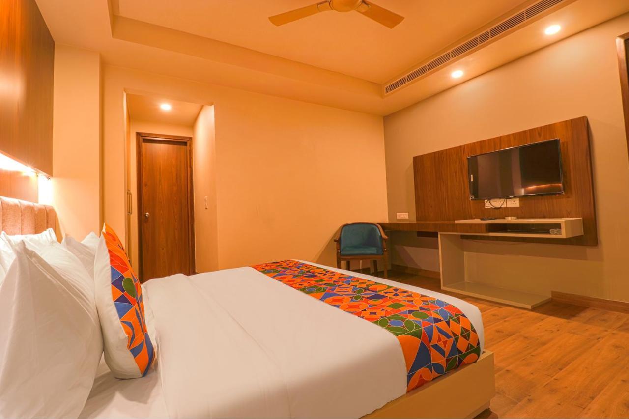 Fabhotel Prime Shanit 德里 外观 照片